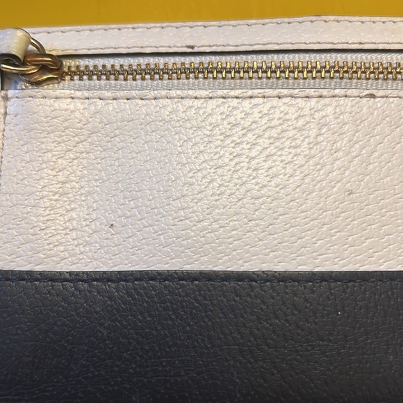 Kate Spade Bifold Wallet - Picture 4 of 7